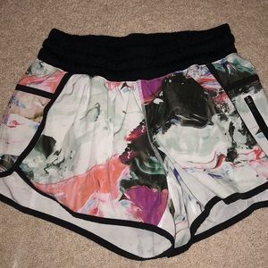 Lululemon Floral Tracker Short Size 8